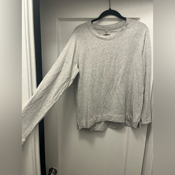 Lou & Grey SignatureSoft Plush Upstate Sweatshirt - Picture 4 of 6